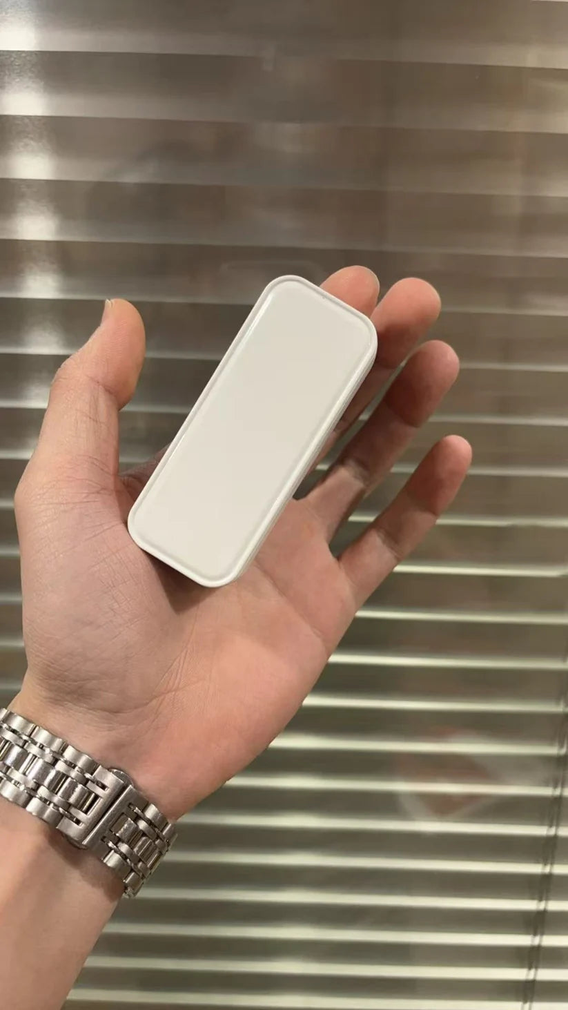 SolvaneCHARGE+™ מטען נייד